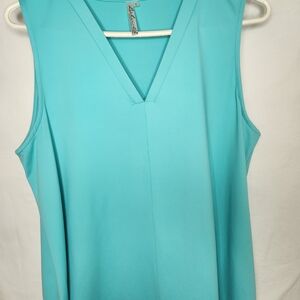 Lulu-B Turquoise V-Neck Tank Top